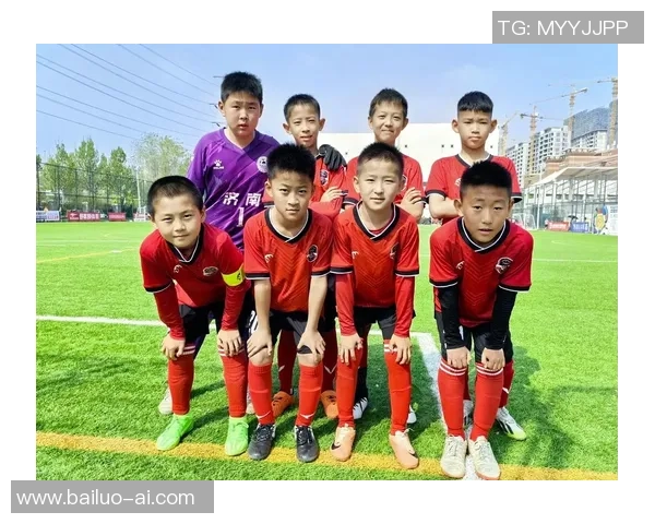 南京少儿足球俱乐部助力青少年成长培养足球人才点燃孩子们的运动梦想